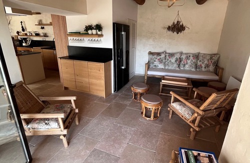 Barjac Maison | Maison de Village proche d'Uzès, vue imprenable, 5* clim