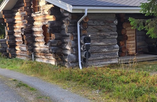 Rukatunturi Cabine | Authentic Lapland Log Cabin, Private Sauna & Fireplace & Northern Lights in Ruka