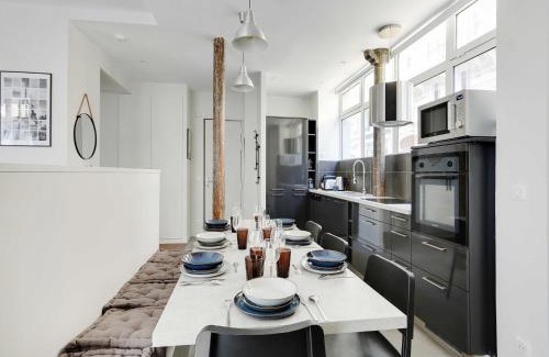 11th Arrondissement Appartement | Authentic Loft - 2BR 8P - Oberkampf