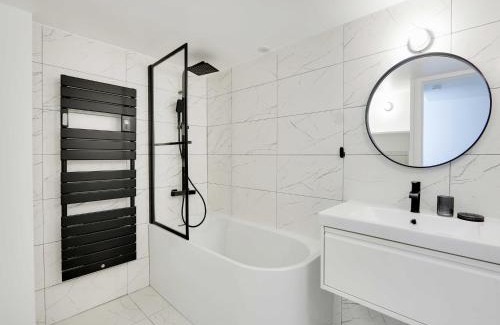 11th Arrondissement Appartement | Authentic Loft - 2BR 8P - Oberkampf