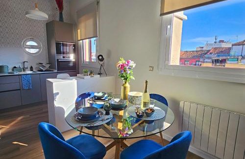 Barrio de La Latina Appartement | Authentic Madrid Experience -Plaza Mayor 7min walk - Spectacular view - Champagne