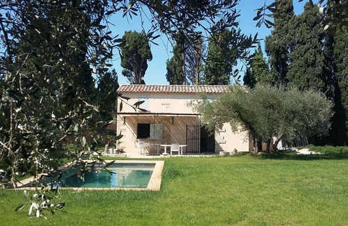 Barbentane Maison | Authentique mazet avec piscine au milieu de 2 hectares d'oliviers