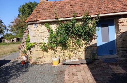 Terranjou Maison | AUTHENTIC RESTORED COTTAGE IN THE COUNTRYSIDE SECLUDED TRANQUILITY