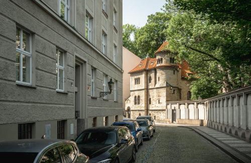 Josefov Appartement | Authentically stylish apartment with a mystical view GOLEM