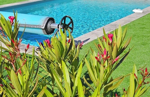 Orgnac-l'Aven Maison | Authentique Bastide en pierre de 200 m² avec piscine chauffée, en Ardèche.