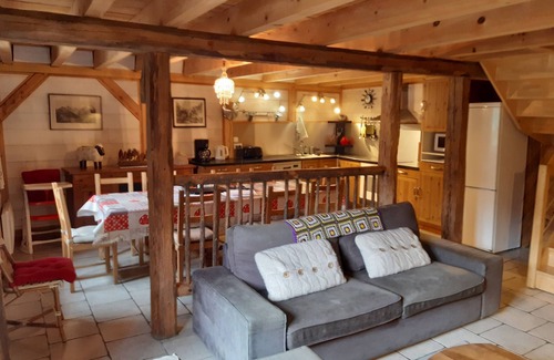 Antignac Maison | AUTHENTIQUE CHALET GRANGE , JARDIN CLÔTURE, A 5 MN DU CENTRE DE LUCHON