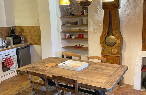 Rousset-les-Vignes Maison | Authentique Maison de Village climatisée en Drôme Provençale