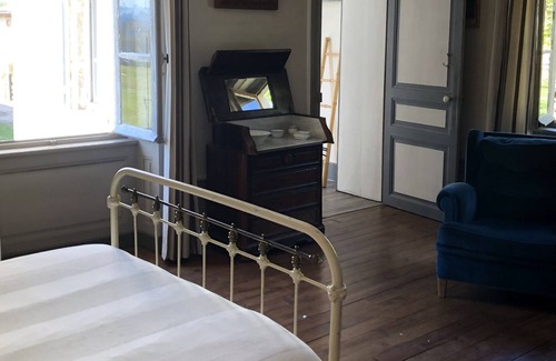 Escoutoux Maison | Auvergne large character house