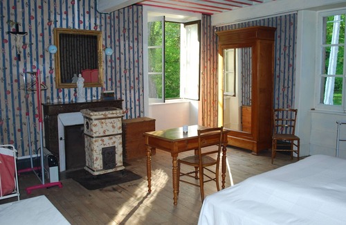 Escoutoux Maison | Auvergne large character house