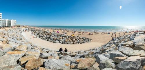 Saint-Hilaire-de-Riez Appartement | Aux Mouettes les pieds dans l'eau accès direct à la place 5 personnes