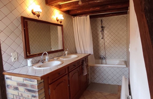 Pouilly-sur-Loire Appartement | Aux Nids d'Hirondelles, View of the Loire apartment for 6 people in Pouilly sur Loire