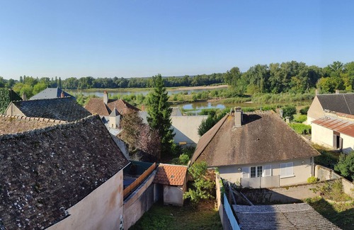 Pouilly-sur-Loire Appartement | Aux Nids d'Hirondelles, View of the Loire apartment for 6 people in Pouilly sur Loire