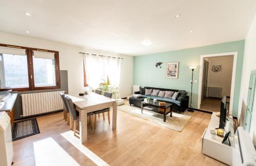 Plaine Centre Ville Appartement | Aux portes de Lyon Tout confort emplacement idéale Netflix