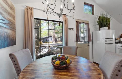 Shreveport Maison | Avail This Weekend, Lakefront, Kayaks