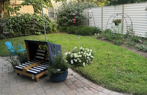Homewood Maison | Available for Commissioning Week and Boat shows. Heated Pool and great backyard