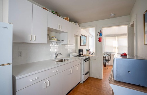 Avalon Copropriété | Avalon BEACH BLOCK with a POOL: 1 Bedroom