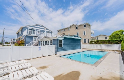 Avalon Copropriété | Avalon BEACH BLOCK with a POOL: 1 Bedroom