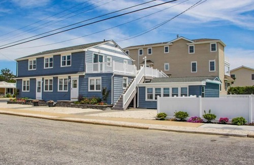 Avalon Copropriété | Avalon BEACH BLOCK with a POOL: 1 Bedroom
