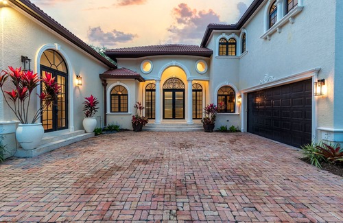 Nurmi Isles Maison | Ave Del Mar: Gated Waterfront Las Olas Estate. Heated Pool. 90 ft Dock