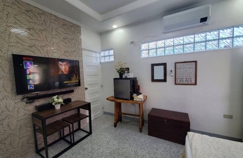 Tayug Appartement | AVE Homes (A4) Deluxe Studio, PRKG, Netflix, Wi-Fi