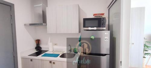 Makati Appartement | Aveline Suites Aesthetic Skydeck View ACQUA Private Residences near Rockwell Makati