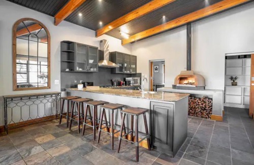 Stellenbosch Maison | Avemore Manor House enjoy our spacious home with magical views with backup power