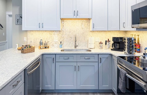 Portsmouth Appartement | Aviation Design~DNTN~W&D~Fully Loaded Kitchen