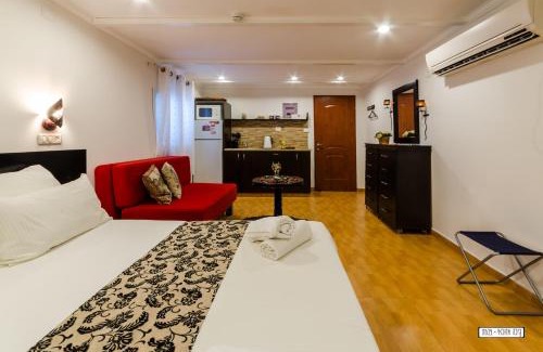 Yavne'el Cabine | Avigail Guest House