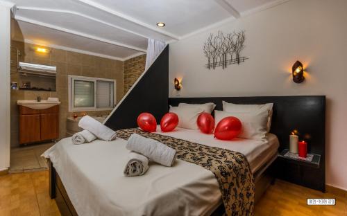 Yavne'el Cabine | Avigail Guest House