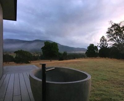 Pumpenbil Cabine | Avion Retreat