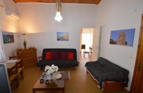 Avlonarion Appartement | Avlonari Evias flat in the Central Square