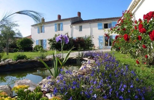 Chaille-les-Marais Appartement | AVOCETTE, Gîte 2 pers avec piscine chauffée, Marais Poitevin