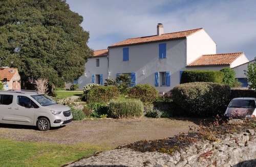 Chaille-les-Marais Appartement | AVOCETTE, Gîte 2 pers avec piscine chauffée, Marais Poitevin