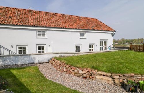 Pill Maison | Avonside Cottage