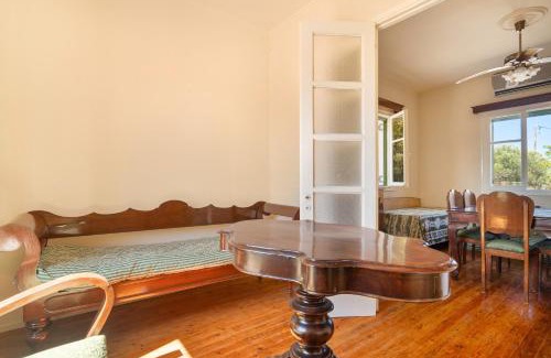 Mantzavinata Maison | Avra