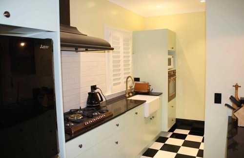 Christchurch Cottage | Réplique historique primée à Richmond