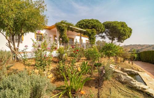 Villanueva del Rio y Minas Maison | Awesome Home In Villanueva Del Rio Y M