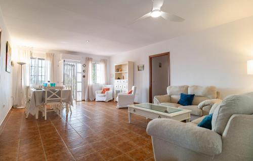Villanueva del Rio y Minas Maison | Awesome Home In Villanueva Del Rio Y M