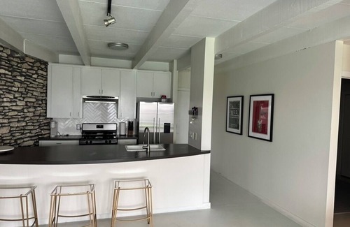 Westfield Copropriété | Awesome 2-bedroom Austin condo located in Tarrytown. Close to everything Austin.