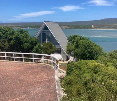 Witsand Chalet De Ski | Awesome AFrame