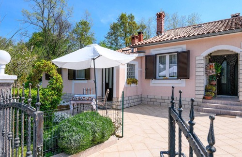 Sveta Nedelja Appartement | Awesome Apartment in Labin With 1 Bedrooms and Wifi