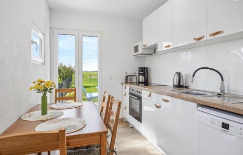 Ahrenshagen-Daskow Appartement | Awesome Apartment In Ahrenshagen-Daskow