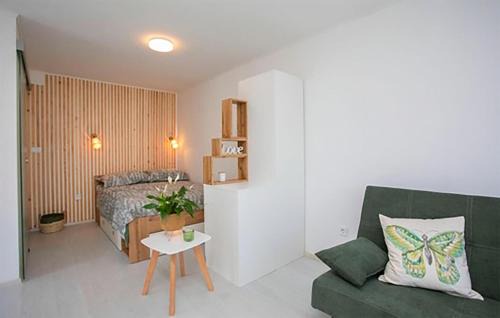 Ripenda Verbanci Appartement | Awesome Apartment In Labin With Wifi