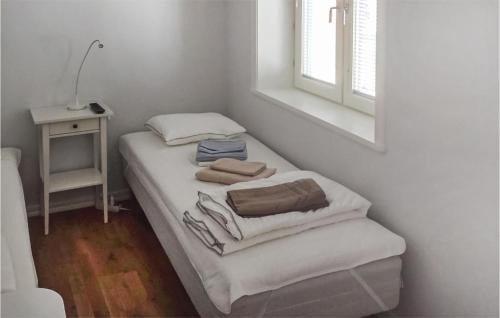 Innerstaden Appartement | Awesome Apartment In Visby With Kitchen