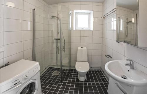 Innerstaden Appartement | Awesome Apartment In Visby With Kitchen