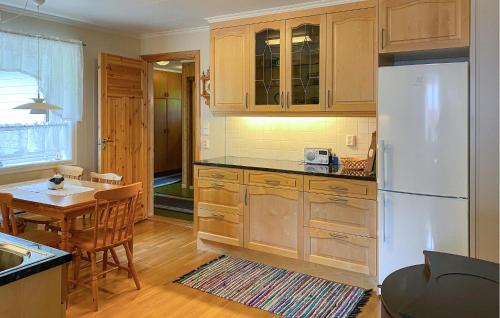 Aheim Maison | Awesome Home In Åheim With Wifi