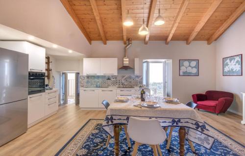 Bee Appartement | Awesome Home In Albagnano Di Bee