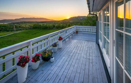 Gulen Municipality Maison | Awesome Home In Ånneland With Wifi