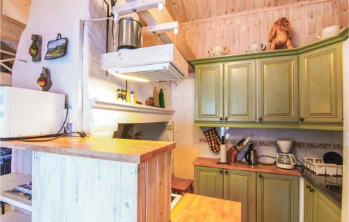 Asensbruk Maison | Awesome Home In Åsensbruk With Kitchen