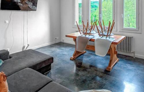 Bellaffaire Maison | Awesome Home In Bellaffaire With Wifi